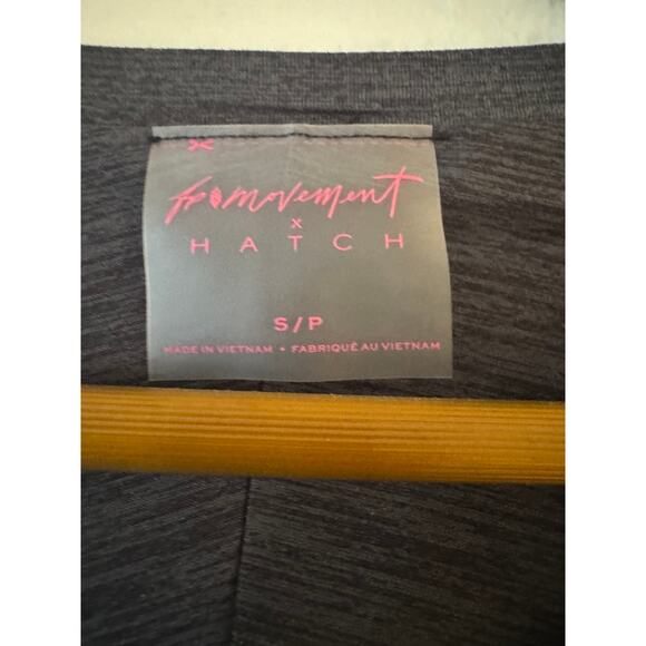 NEW Free People Movement x Hatch Right On Run Layer Top S Scoop Thumbholes NWT - Picture 4 of 11